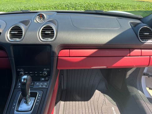 Used 2025 Porsche 718 Boxster S image 12