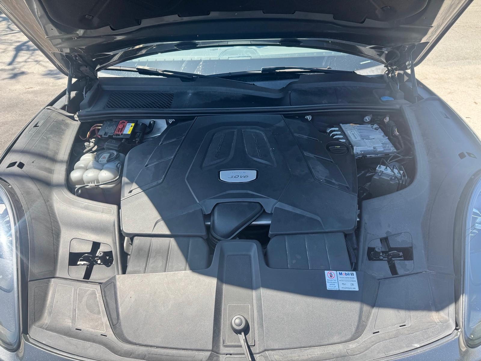 Used 2019 Porsche Cayenne AWD/4WD image 12