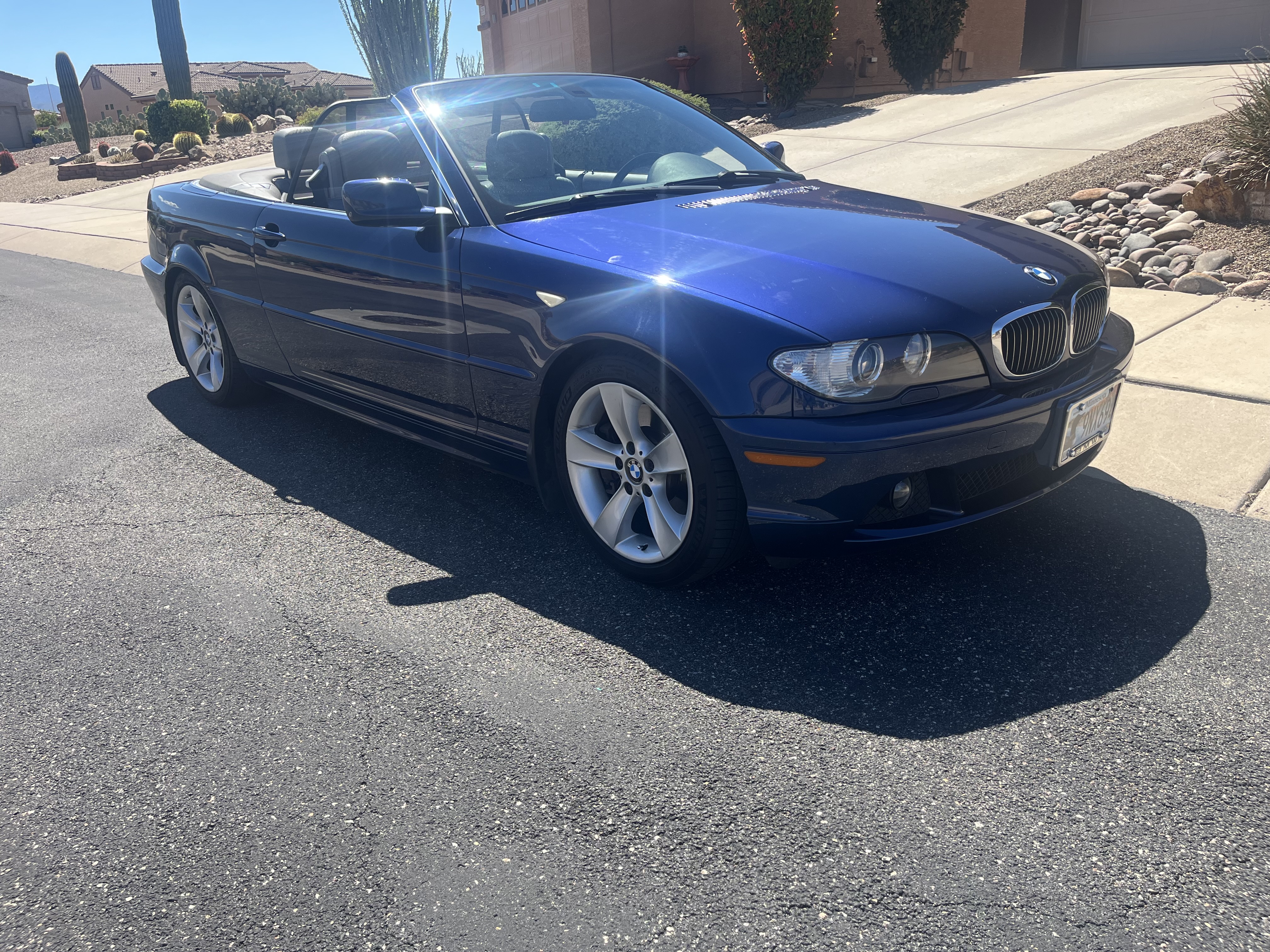 Used 2005 BMW 330Ci Convertible RWD image 2