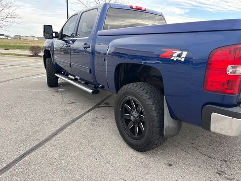 Used 2014 Chevrolet Silverado 2500 LTZ w/ LTZ Plus Package image 5
