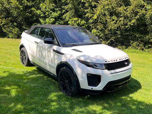 Used 2018 Land Rover Range Rover Evoque HSE Dynamic AWD/4WD image 2