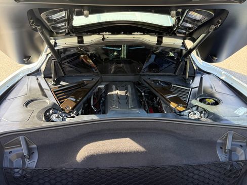 Used 2020 Chevrolet Corvette Stingray Premium Cpe w/ 3LT Preferred Equipment Group RWD image 4