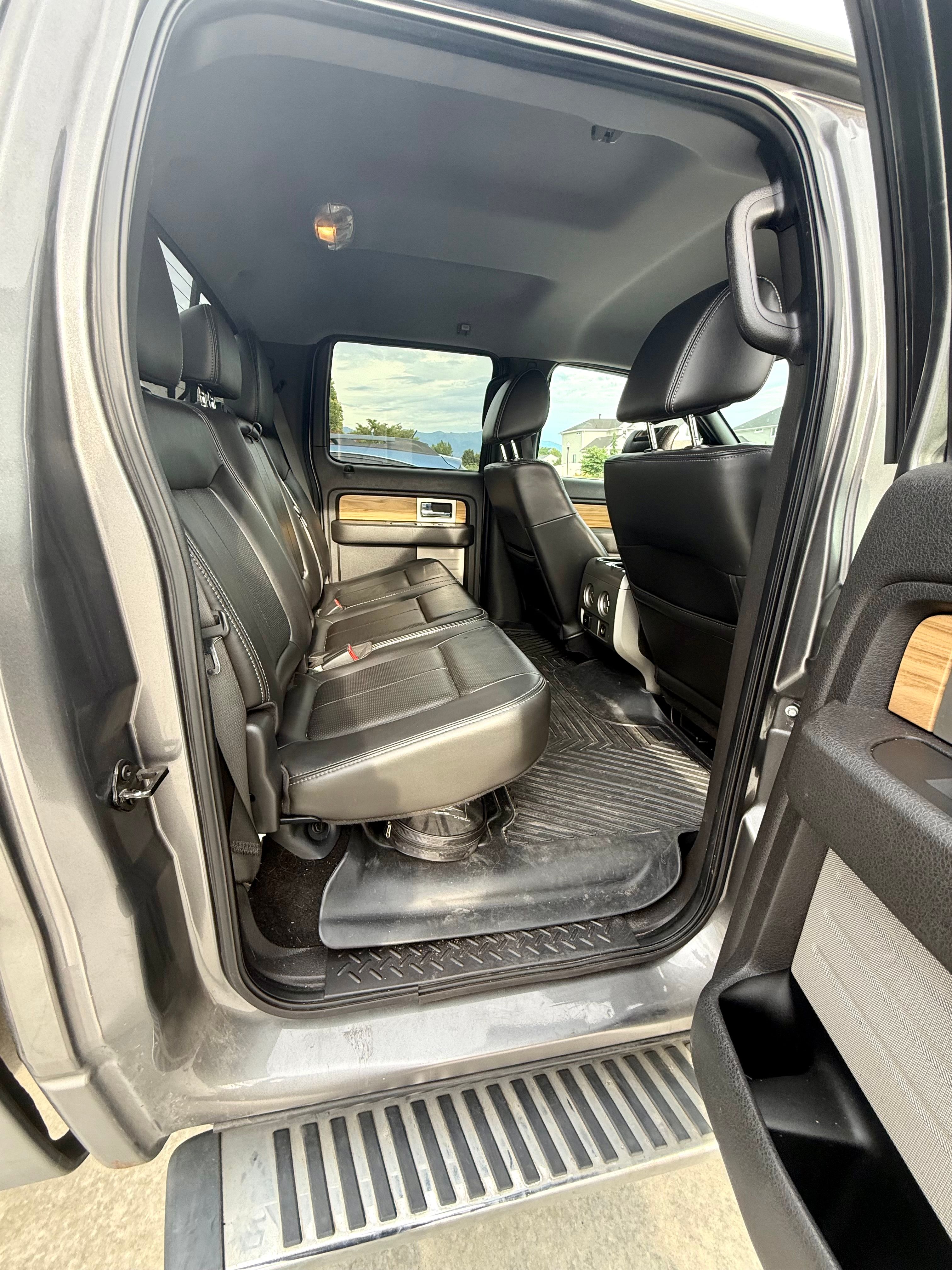 Used 2011 Ford F150 Lariat w/ Lariat Chrome Pkg AWD/4WD image 5