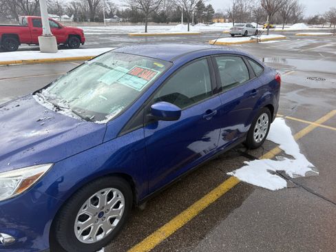 Used 2012 Ford Focus SE image 2