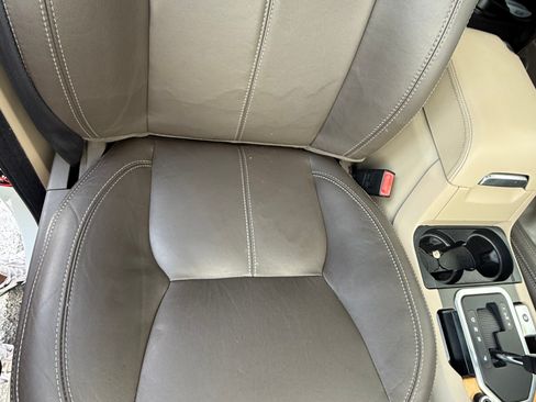 Used 2013 Land Rover LR4 HSE LUX image 19