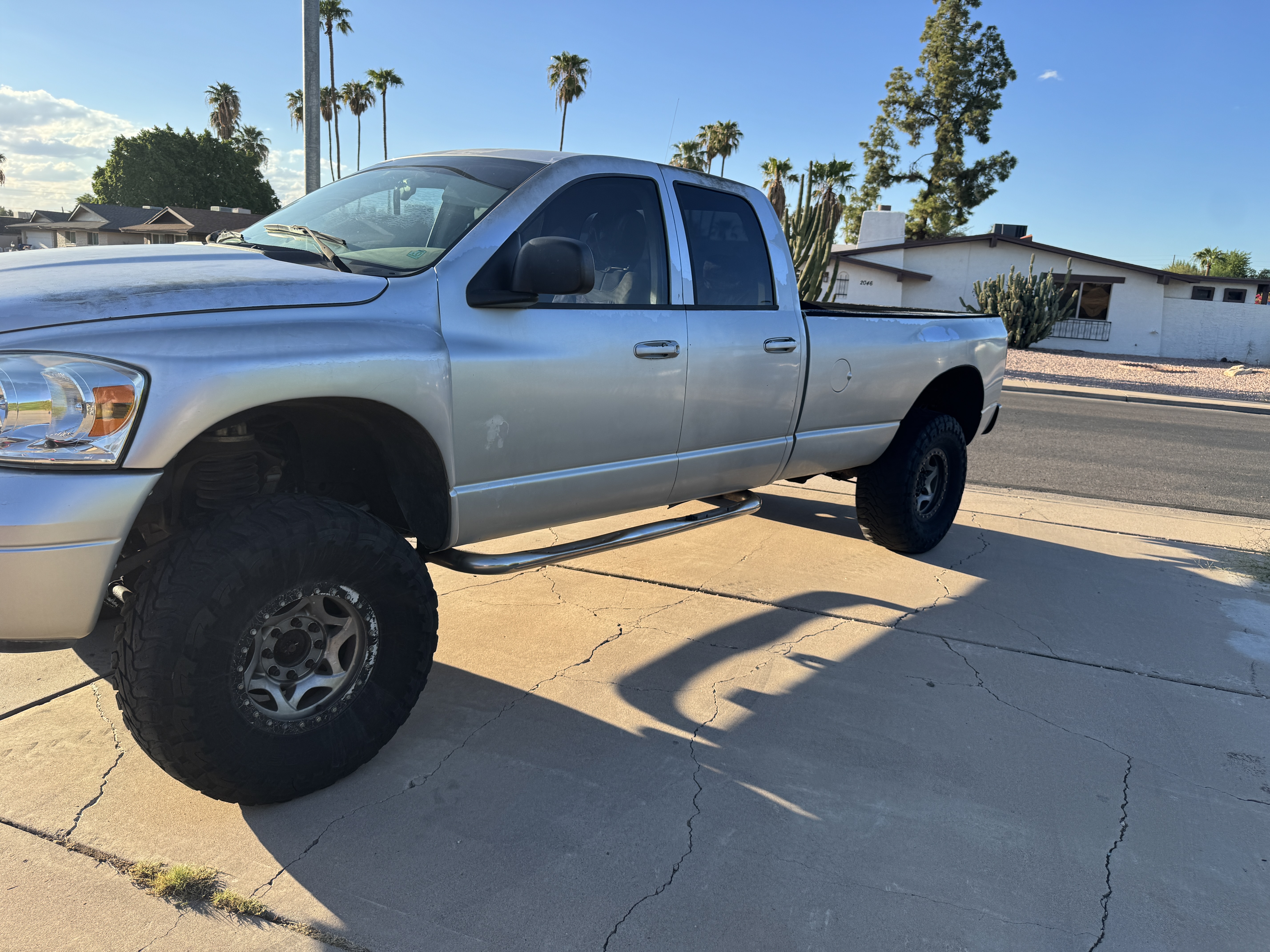 Used 2004 Dodge Ram 2500 Truck SLT w/ Trailer Tow Group AWD/4WD image 1