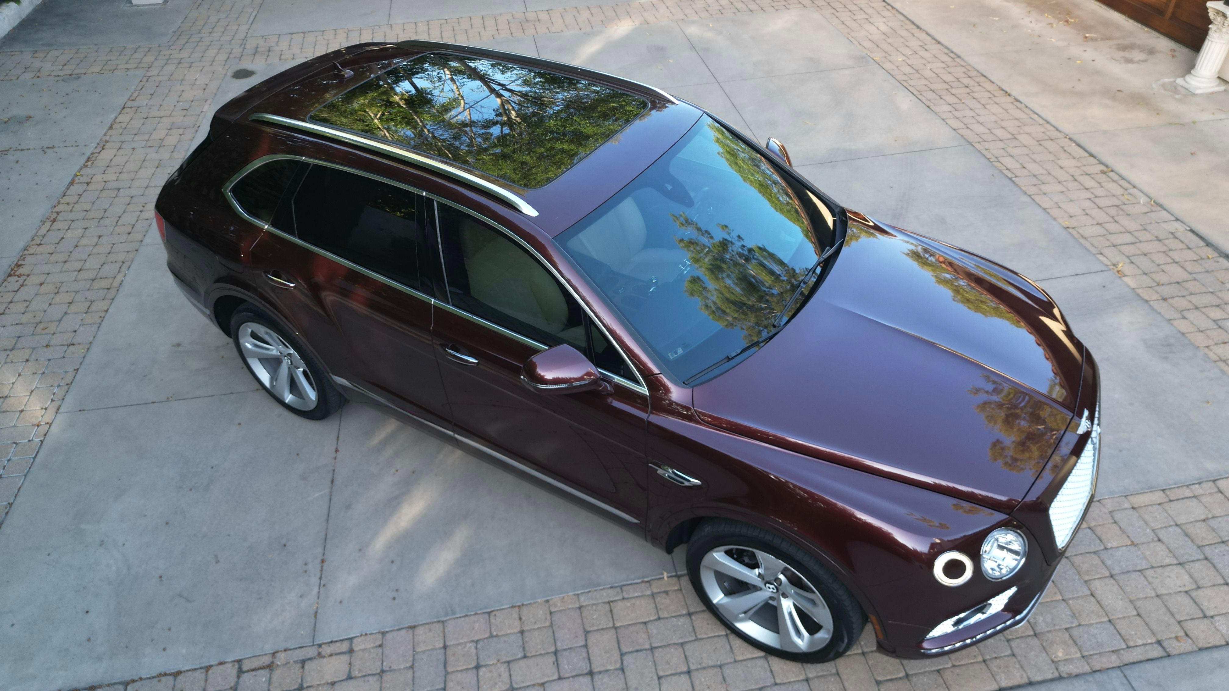 Used 2019 Bentley Bentayga AWD/4WD image 4