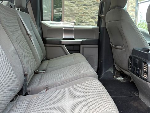 Used 2018 Ford F250 XLT w/ XLT Premium Package AWD/4WD image 10