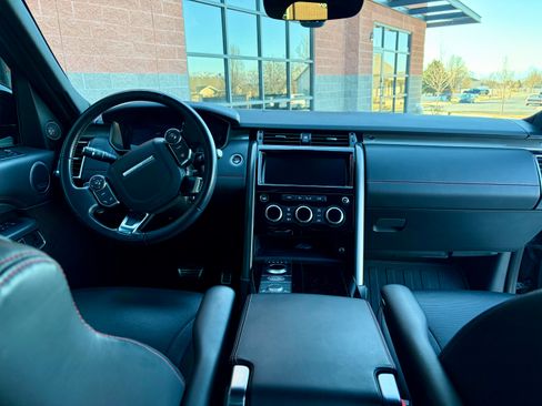 Used 2018 Land Rover Discovery HSE Luxury image 14