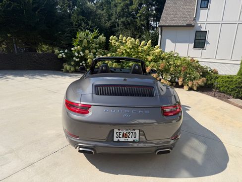 Used 2017 Porsche 911 Carrera RWD image 12
