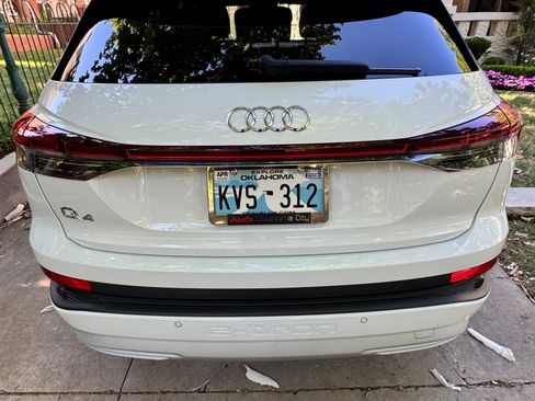 Used 2023 Audi Q4 e-tron Premium Plus w/ Premium Plus RWD image 8