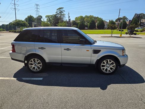 Used 2008 Land Rover Range Rover Sport HSE image 9