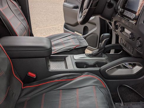 Used 2023 Nissan Frontier SV w/ Technology Package image 11