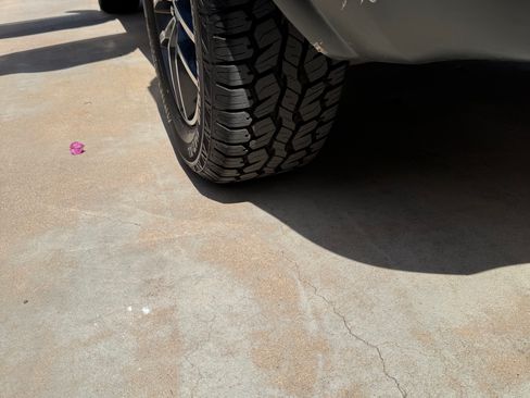 Used 2018 Jeep Grand Cherokee Limited AWD/4WD image 12