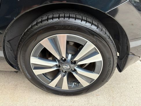 Used 2016 Nissan Leaf SL w/ Premium Package image 24