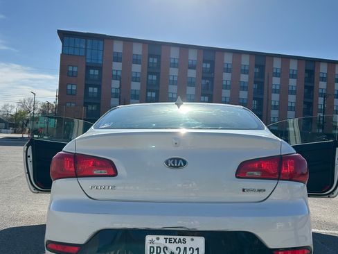 Used 2015 Kia Forte Koup EX image 5