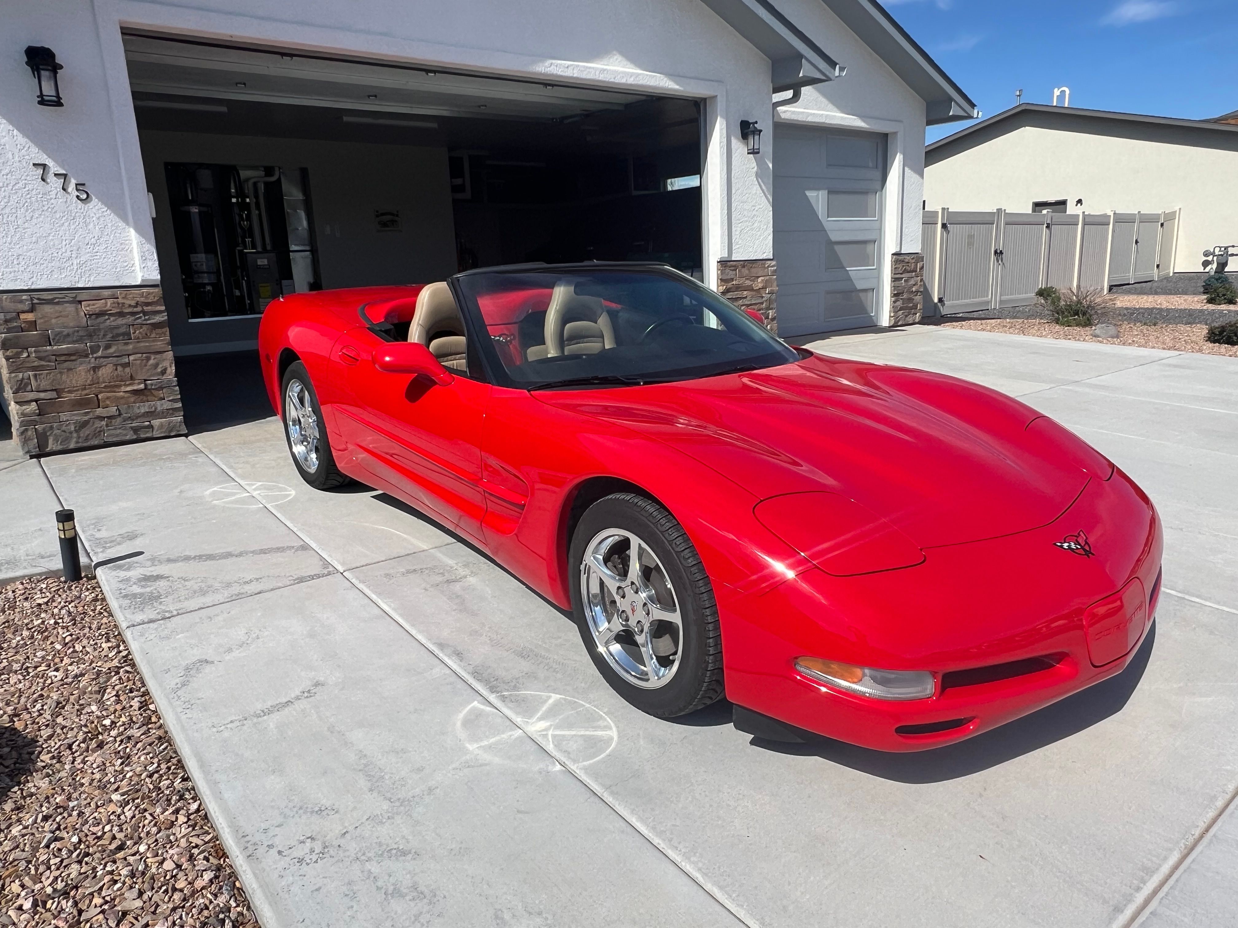 Used 2001 Chevrolet Corvette Convertible w/ Preferred Equipment Group2 RWD image 6