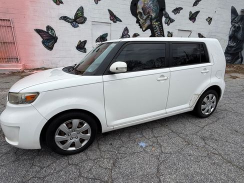 Used 2008 Scion xB Hatchback 4D image 5
