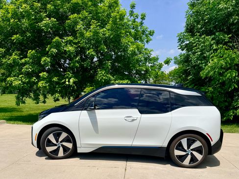Used 2021 BMW i3 RWD image 1