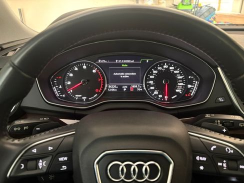 Used 2019 Audi Q5 2.0T Premium w/ Convenience Package AWD/4WD image 14