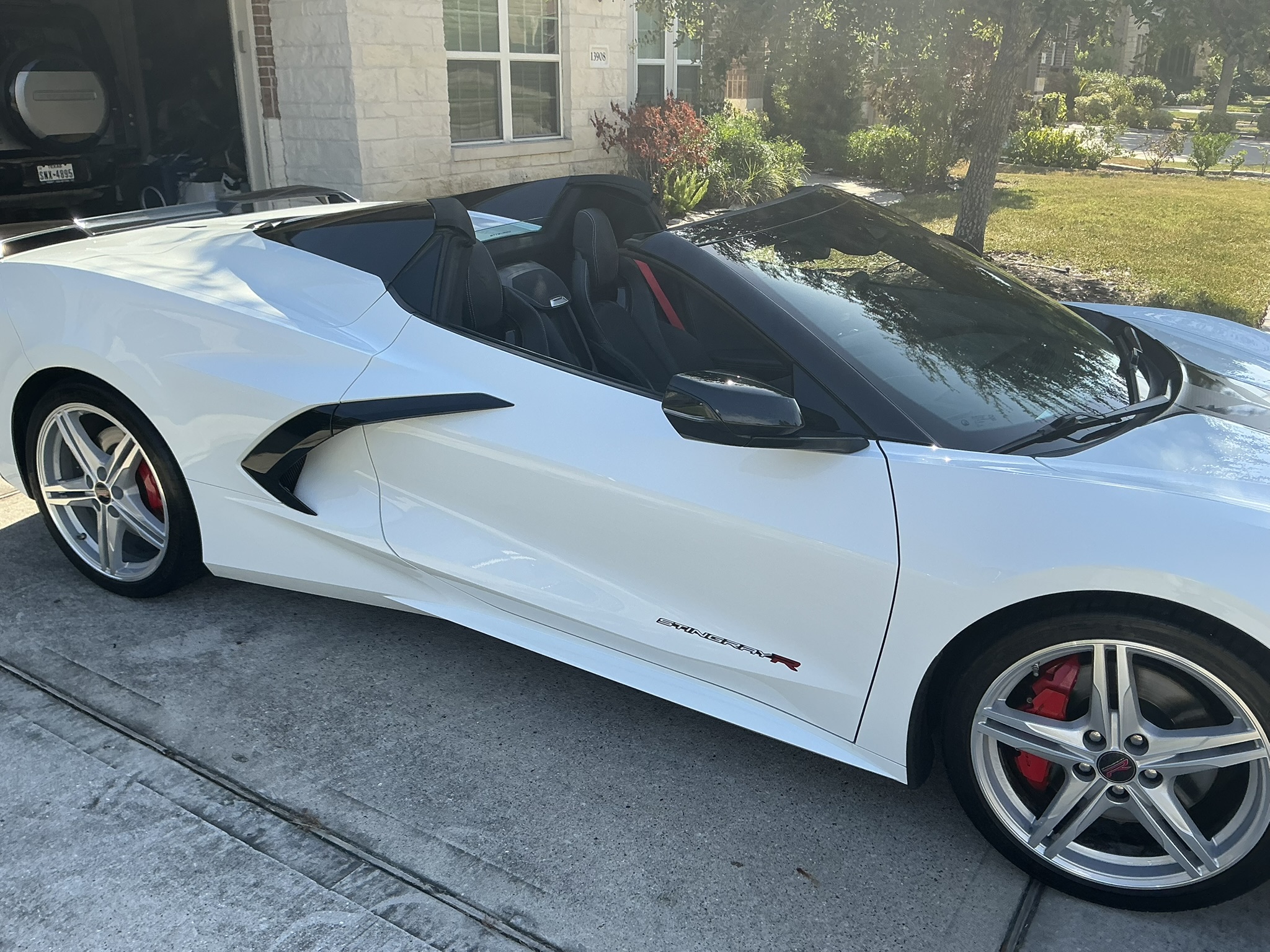 Used 2024 Chevrolet Corvette Stingray Convertible w/ Z51 Performance Package RWD image 14