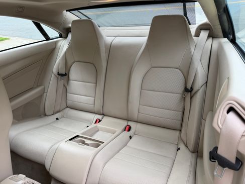 Used 2016 Mercedes-Benz E 400 Coupe image 6
