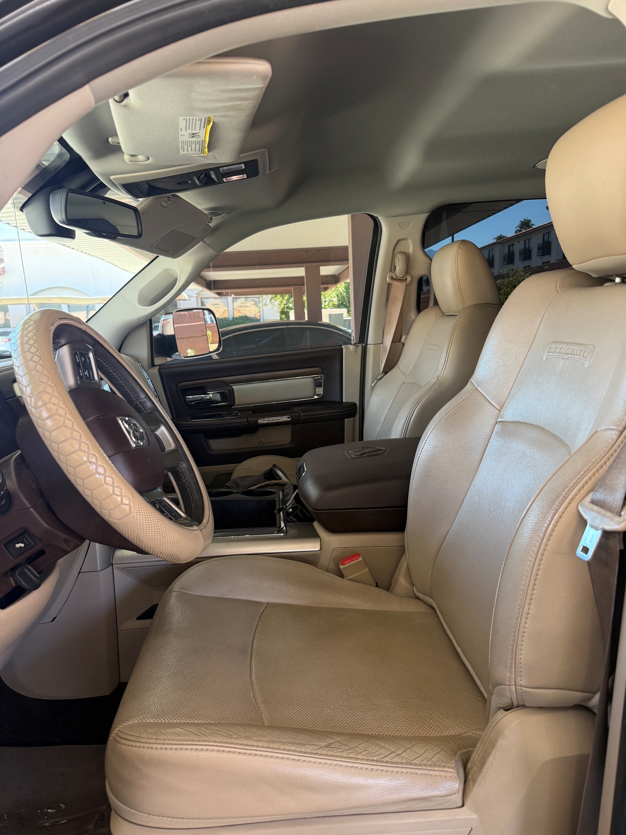 Used 2014 RAM 1500 Laramie w/ Convenience Group AWD/4WD image 16