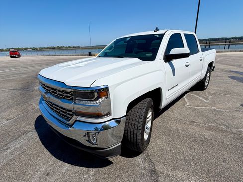 Used 2018 Chevrolet Silverado 1500 LT w/ All Star Edition image 4