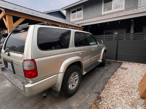 Used 2000 Toyota 4Runner Limited AWD/4WD image 4