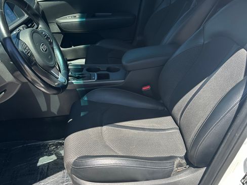 Used 2018 Kia Optima S FWD image 13