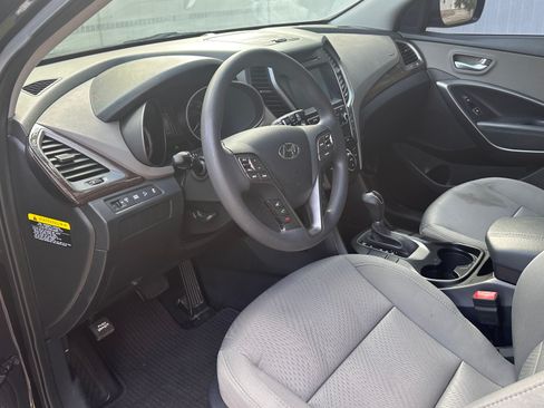 Used 2017 Hyundai Santa Fe Sport image 5