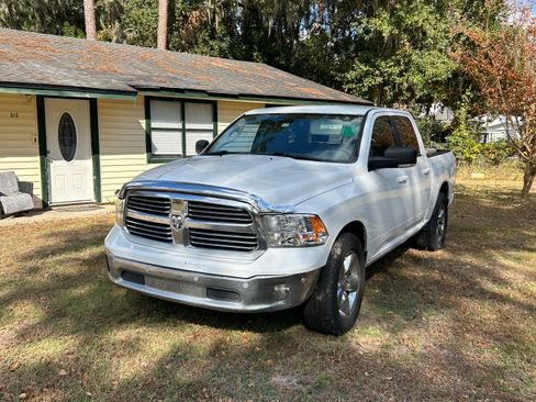 Used 2019 RAM 1500 Big Horn image 2