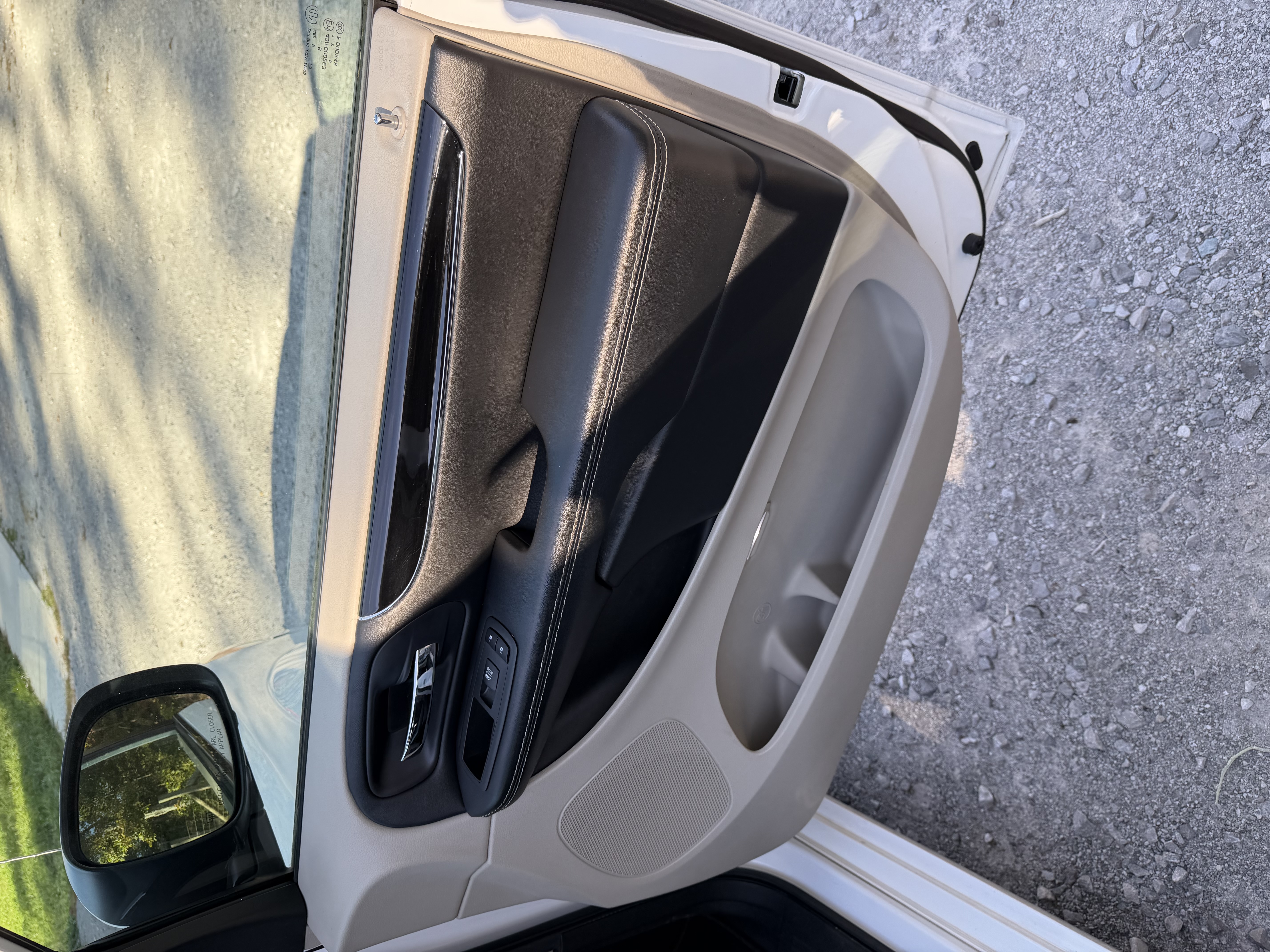Used 2019 Dodge Grand Caravan SXT FWD image 21