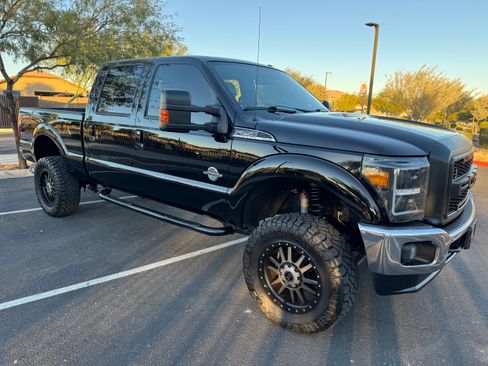 Used 2016 Ford F250 Lariat w/ Lariat Ultimate Package image 2