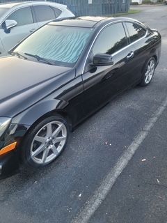Used 2013 Mercedes-Benz C 250 Coupe image 4