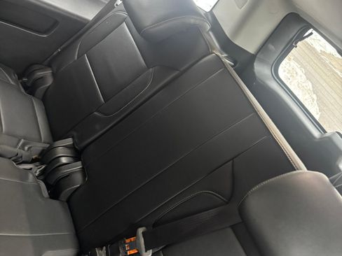 Used 2018 GMC Yukon XL SLT image 12