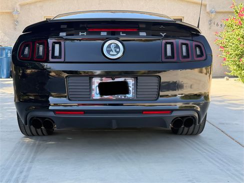 Used 2014 Ford Mustang Shelby GT500 w/ Equipment Group 821A RWD image 2