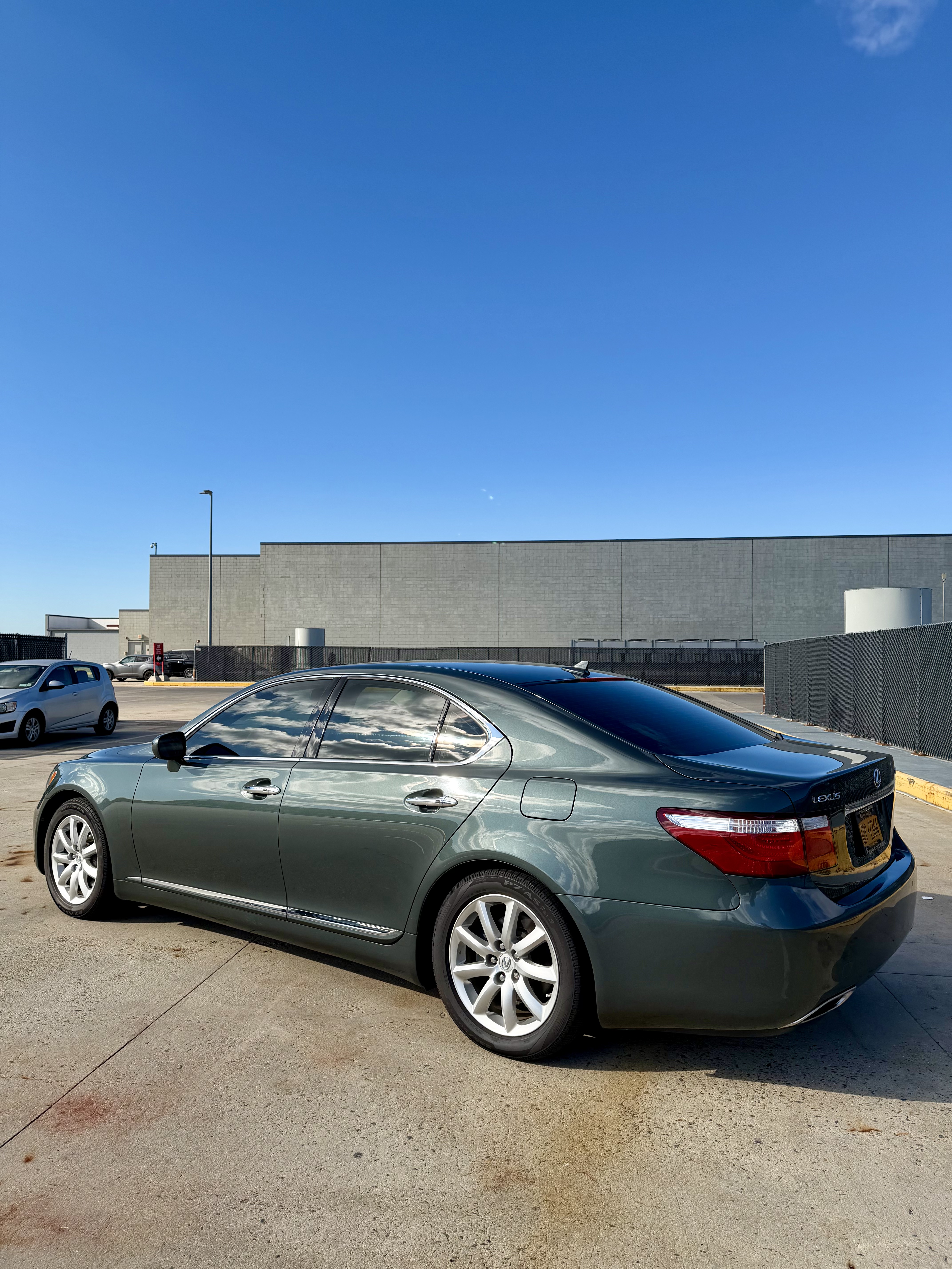 Used 2007 Lexus LS 460 RWD image 15