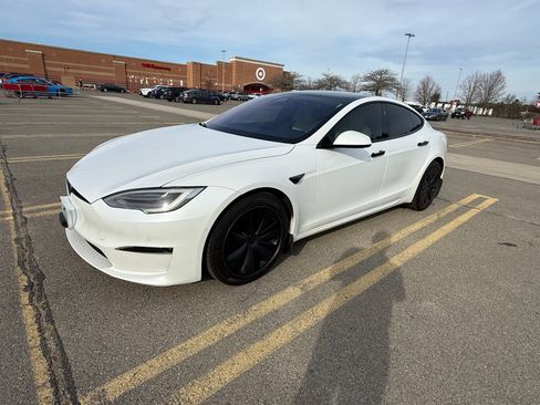 Used 2022 Tesla Model S Standard Range image 2