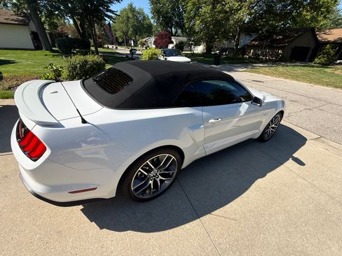 Used 2020 Ford Mustang GT Premium w/ California Special Package RWD image 5