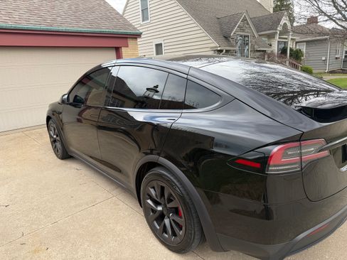Used 2023 Tesla Model X Plaid image 8