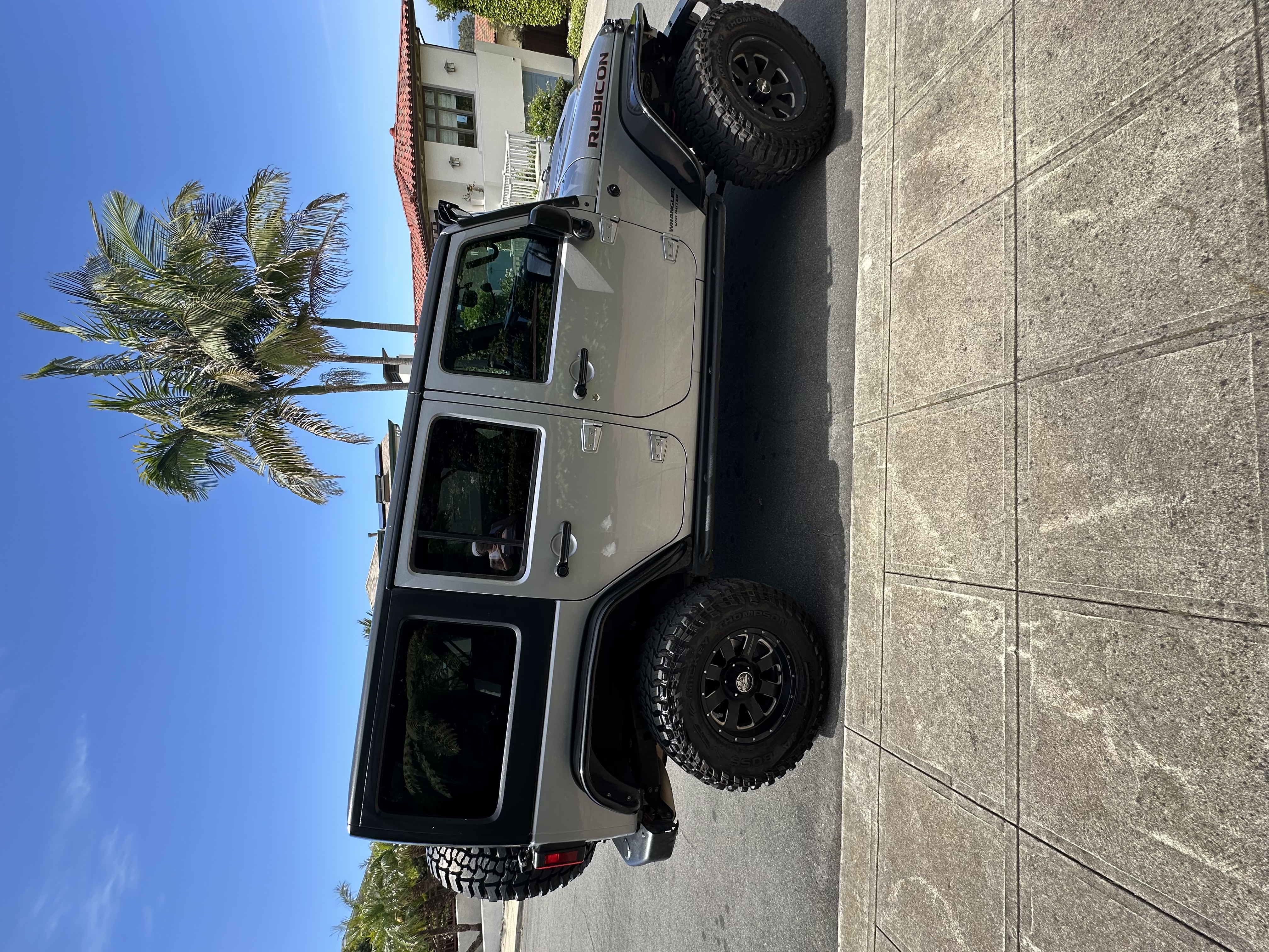 Used 2015 Jeep Wrangler Unlimited Rubicon AWD/4WD image 8