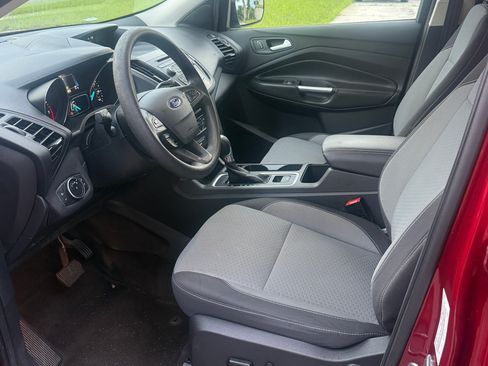 Used 2017 Ford Escape SE AWD/4WD image 9