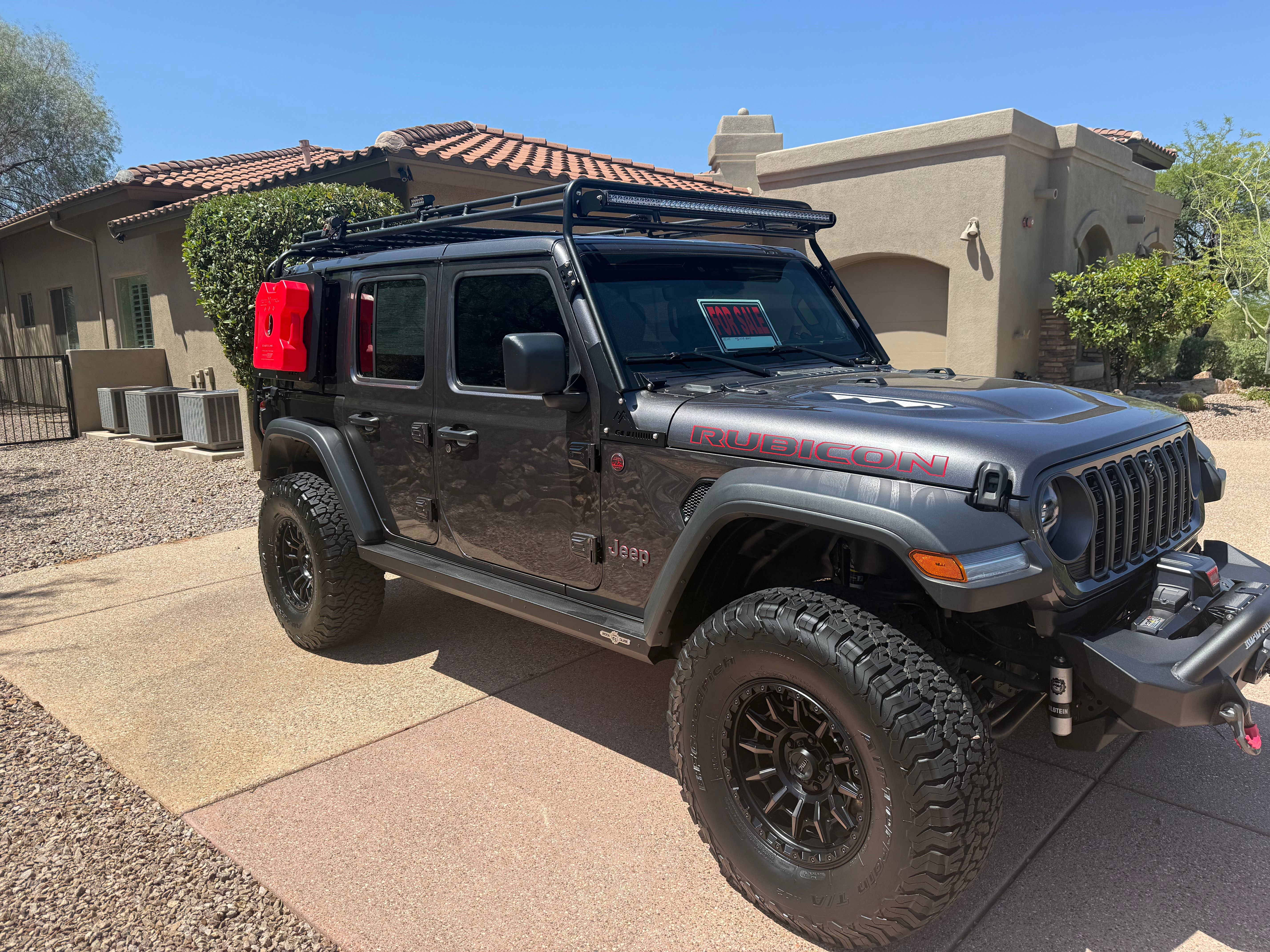 Used 2025 Jeep Wrangler Unlimited Rubicon w/ Convenience Group AWD/4WD image 2