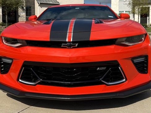 Used 2018 Chevrolet Camaro SS w/ Hot Wheels Edition image 5