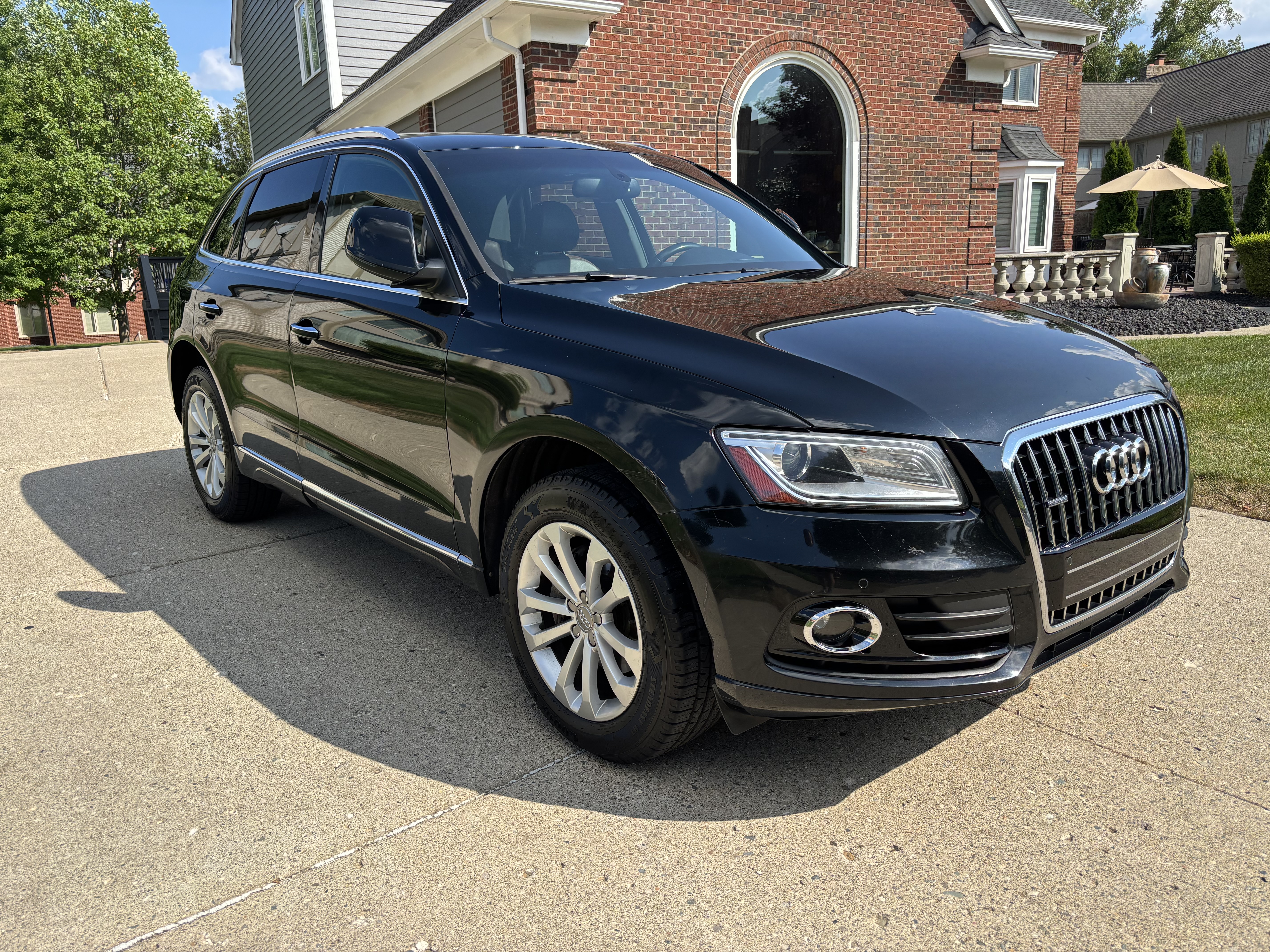 Used 2015 Audi Q5 2.0T Premium Plus w/ Technology Package AWD/4WD image 9