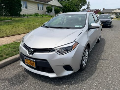 Used 2014 Toyota Corolla LE FWD image 11