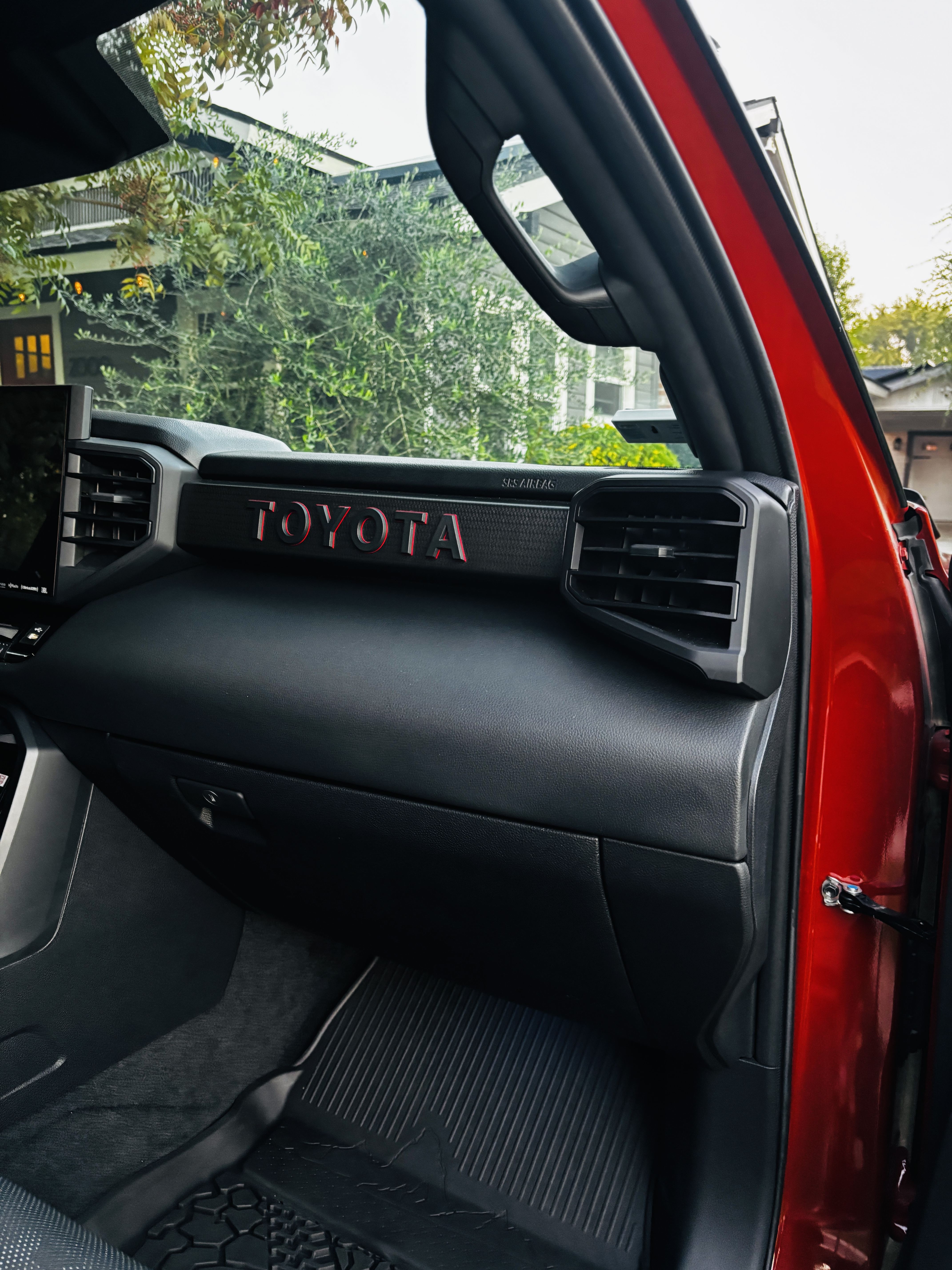 Used 2024 Toyota Sequoia TRD Pro AWD/4WD image 17