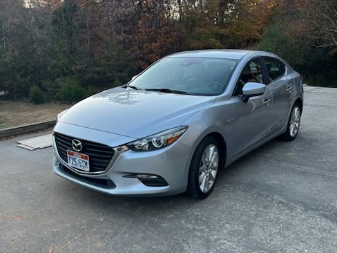 Used 2017 MAZDA MAZDA3 Touring image 2