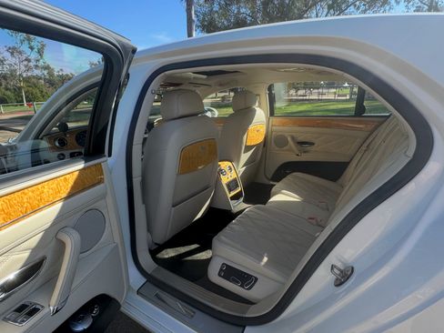 Used 2014 Bentley Flying Spur W12 image 15